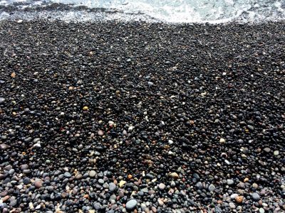 KAMARI BLACK SAND